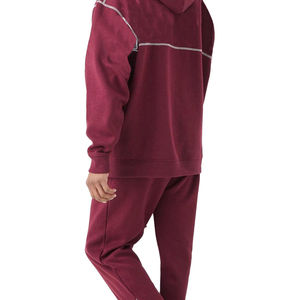 Ensemble de survêtement moderne pour homme en polyester doux avec pantalon fuselé et rayures contrastées, idéal pour le sport et les loisirs - Product Image 3