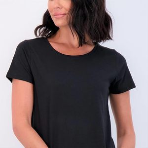 Vente en gros de t-shirts classiques à manches courtes en coton pour femmes : fabricant de vêtements en gros de haute qualité - Product Image 5