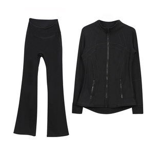ชุดออกกำลังกายโยคะผ้าฟลีซระบายอากาศ ไนลอน ชุดลำลองสุภาพ ชุดจั๊มสูทไซส์ใหญ่พิเศษ XXXL เสื้อแจ็คเก็ตผู้หญิง กางเกงขาสั้นออกกำลังกายทรงบาน ชุดออกกำลังกาย ODM - Product Image 1