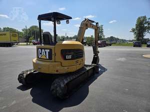 Mini-excavatrice d'occasion 305C CR de 34 tonnes avec moteur, boîte de vitesses et composants essentiels pour l'entretien des jardins et usage domestique - Product Image 5