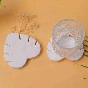 Vente en gros de sous-verres en pierre de marbre de couleur blanche en forme de cœur pour la maison, le bureau et le restaurant - Product Image 1
