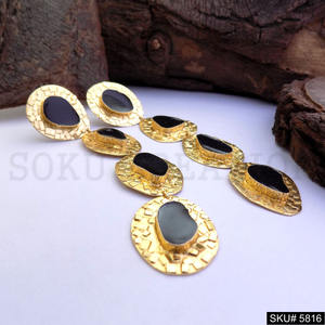 Boucles d'oreilles pendantes émaillées faites à la main en laiton plaqué or pour femme, style chrétien tendance - Product Image 5