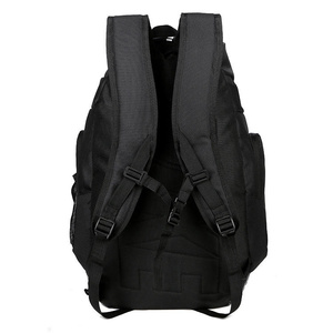 La última mochila de baloncesto hecha a medida de alta calidad con almacenamiento adicional para equipo y accesorios - Product Image 4