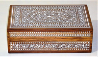 Organisateur de bijoux en bois avec incrustation d'os, design personnalisé, motif floral artisanal, rangement décoratif haut de gamme, modèle d'emballage sécurisé