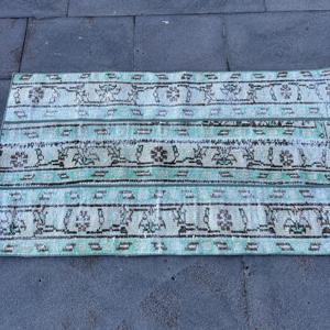 Alfombra Turca Vintage de 2.1x3.8 pies (65x117 cm), Alfombra a Rayas Azul Gris - Product Image 3