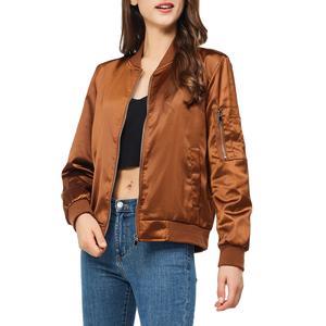 Veste de baseball universitaire en satin personnalisée pour femmes, respirante, matelassée, en coton et élasthanne écologiques, bomber pilote uni - Product Image 2