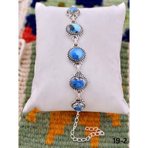 Bracelet artisanal en turquoise et argent sterling Golden Hills du sud-ouest pour les occasions de cadeaux - Product Image 2