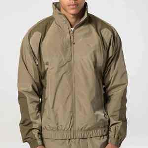 Vêtements de sport pour hommes personnalisés VarsityJacket imperméable Manteaux en nylon pour hommes Veste coupe-vent personnalisée surdimensionnée pour hommes pour l'extérieur - Product Image 1