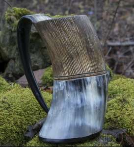 Chopes à bière allemandes en forme de corne avec couvercle en bambou – Mugs durables avec poignées, forme cylindrique pour bière/vin en pubs et lors de célébrations - Product Image 3