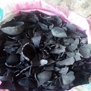 Briquette de Charbon Noir Noix de Coco Forme Hexagonale 3.8cm X 1.9cm X 7.6cm - Product Image 3