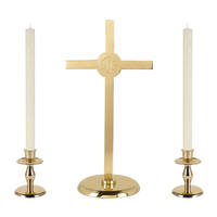 Croix d'autel en laiton avec deux chandeliers, ensemble décoratif religieux pour l'église, pour la messe, la table d'exposition et les cérémonies spirituelles