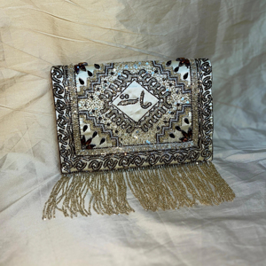 Sac à main à fermeture éclair pour femme avec décoration brodée perlée et pailletée Accents de perles brodées à la main Doublure en satin pour femme - Product Image 1