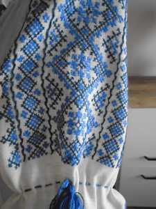 Authentique robe ukrainienne brodée à la main pour femmes taille XS lin traditionnel Vyshyvanka fait main Ukraine - Product Image 5