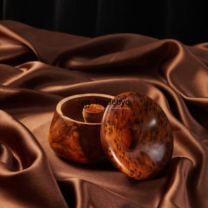 Cendrier en bois Tradebyd écologique Cendrier en bois durable fait à la main Cadeau élégant pour les fumeurs Décoration intérieure Utilisation - Product Image 2