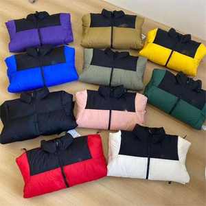 Chaqueta acolchada brillante textura metálica elegante aspecto cálido perfecto para la moda de invierno de moda - Product Image 2