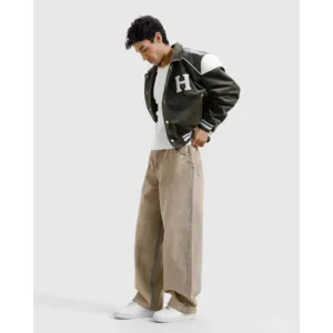 Blouson universitaire vintage en velours côtelé imperméable et réversible, avec broderies en cuir, style streetwear et universitaire, disponible en XS, couleur unie - Product Image 1