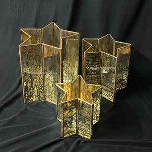 Juego de 3 Portavelas Modernos de Hierro/Metal/Vidrio con Acabado Dorado para Decoración de Bodas, Navidad y Fiestas - Product Image 3