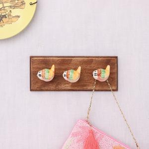 Crochets muraux en bois robustes, faits à la main, en céramique, oiseaux jaunes et verts, crochets muraux WHK-2120 nouveau design, vente en gros - Product Image 2