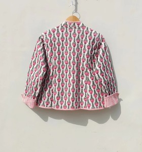 Fabricante y mayorista de chaquetas acolchadas, chaqueta reversible de algodón, abrigo reversible, ropa de abrigo, chaqueta cálida de invierno - Product Image 2