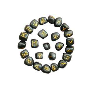 Ensemble de runes en tourmaline noire de qualité supérieure pour la méditation ou le tarot et la guérison spirituelle disponible à un prix raisonnable - Product Image 2