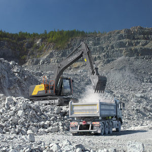 XE215C 20Ton Excavator 21.5Ton Crawler Utilisé Condition Comprend Changchai Koop Moteur Eaton Shimadzu Weichai 5Ton Bucket Motor - Product Image 5