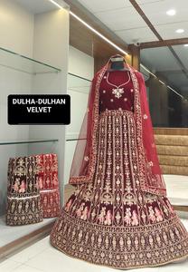 Ropa festiva ligera de terciopelo pastel Lehenga Choli para adultos con bordado minimalista para regalar DE LA India - Product Image 2