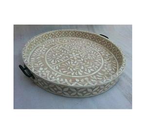 Plateau à balai en bois élégant, conçu pour les intérieurs formels de luxe et les présentoirs de table magnifiques avec des accents de perles - Product Image 2