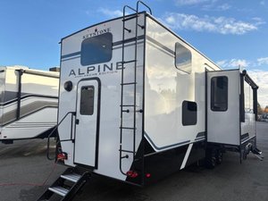 MINT Keystone Alpine Avalanche 390DS 5th Wheel | Doble Suite | RV | Autocaravana | Remolque | Caravana Todoterreno - Product Image 3