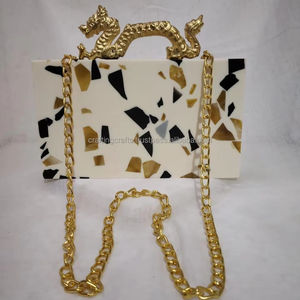 Nouveaux produits, pochette en résine de marbre personnalisée, sac en acrylique pour filles, pochette en acrylique faite à la main, artisanat en résine pour femmes, en vente en gros - Product Image 1