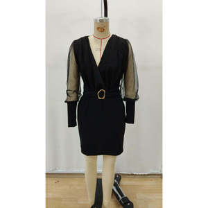 Vestido corto de crepé importado con cuello cruzado y manga larga para mujer, con cinturón en la cintura, 29625 - Negro - Product Image 6
