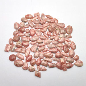 โรโดโครไซต์สีชมพูธรรมชาติ ขนาด 10-20 มม. รูปทรงสี่เหลี่ยมรี รูปทรงหยดน้ำ คาโบชอง น้ำหนัก 215.74 กรัม ล็อต Iroc Sales ฟรีค่าจัดส่ง รูปทรงคละแบบ อัญมณีเม็ดเดี่ยว - Product Image 1