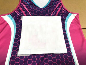 ชุดนักกีฬาเน็ตบอลแบบสั่งทำพิเศษ พิมพ์ลายแบบซับลิเมชั่น แห้งเร็ว ไซส์ใหญ่ สีตามสั่ง ชุดทีม ยืดได้ 4 ทิศทาง - Product Image 4