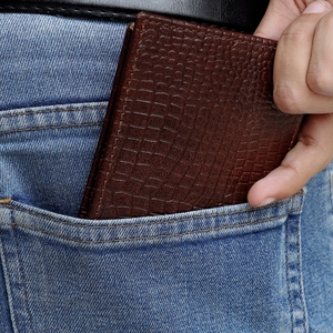 Último Modelo en Cuero Genuino Unisex |   Tarjetero Corto y Delgado de Diseño de Lujo |   Hecho a Mano, Vintage, Ecológico, para Uso Diario - Product Image 2