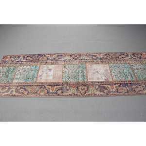 Alfombra Turca Vintage, Alfombra de Pasillo de 2,6x7,8 pies, Alfombra con Puntos Azules y Rojos - Product Image 3