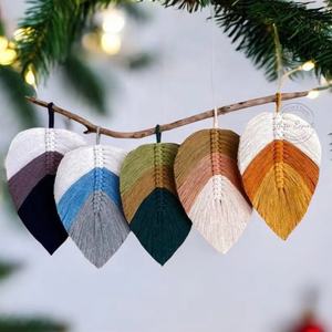 ของตกแต่งคริสต์มาสแบบแขวนหลากสีสำหรับชาวคริสมาสต์ของแขวนรูปลาสไซส์ใหญ่5ชิ้นสำหรับตกแต่งคริสมาสต์ - Product Image 1