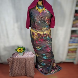 Tela de Terciopelo con Diseño Floral Jacquard Maqbal Dirac, Exclusiva de Somalia, de Última Moda y Súper Calidad, para Vestidos de Niña para Bodas - Product Image 2