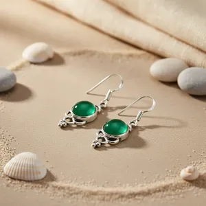 Pendientes Geométricos de Plata de Ley 925 con Gema Verde Engastada en Bisel, Regalo Moderno para Mujer - Product Image 3