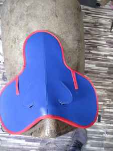 Sillín ecuestre ligero para carreras de caballos, 650 gramos, sintético, Occidental, inglés, nuevo diseño - Product Image 4