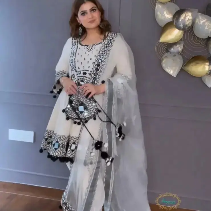 FULPARI lance un nouveau Top de fête de créateur Dhoti Salwar et Dupatta entièrement cousu prêt à porter costume traditionnel