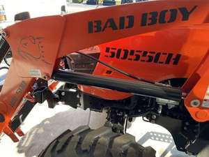 Tracteur diesel Bad Boy 5055CH 4WD 2WD avec chargeur frontal - Product Image 3