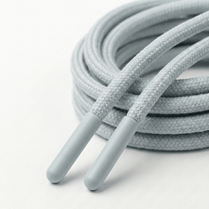 Cordón Redondo Recubierto con Logotipo Personalizado |   Cordones trenzados 100% poliéster para sudaderas y pantalones con aglets (OEM/Venta al por mayor) - Product Image 3