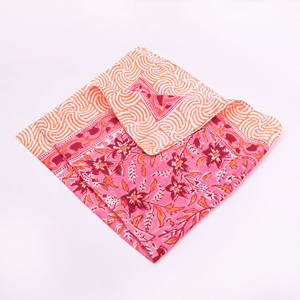 Bandana carré en coton naturel de haute qualité, imprimé à la main, motif multicolore vibrant, confortable, doux pour la peau, réutilisable - Product Image 2