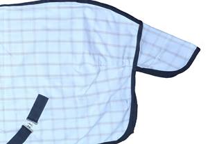 Alfombra de Carreras de Caballos de calidad del exportador indio Diseño de verano Tela impermeable de nailon relleno de algodón de color sólido con capucha desmontable - Product Image 4