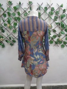 Tunique Kurti en crêpe de viscose pour femme à la demande à porter régulièrement, disponible dans des tailles personnalisées auprès d'un fournisseur indien - Product Image 4