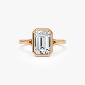 Bague solitaire moderne en or 14 carats avec diamant de laboratoire taille émeraude, sertie clos, 2,00 carats total, couleur E-F, clarté VS, certifiée IGI, pour femme - Product Image 3