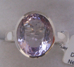 แหวนพลอยอเมทิสต์สีชมพูธรรมชาติสำหรับผู้หญิงจาก Shah Gems แหวนเงินแท้ 925 ประดับพลอยแบบฝังขอบ เหมาะสำหรับเป็นของขวัญ - Product Image 1