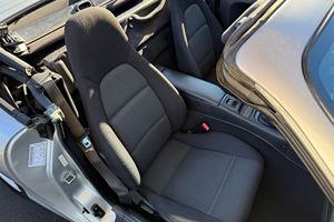 Mazda MX-5 Miata 2000 d'occasion, boîte manuelle 5 vitesses, provenance Californie, non modifiée - Product Image 5