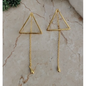 Orecchini a Lampadario Fatti a Mano in Ottone Placcato Oro, Geometrici Vintage Bohemien, a Perno e Pendenti, per Outfit Etnici da Festa - Product Image 1