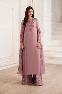 Lehenga Choli Anarkali lourdement orné pour femmes, style de mariée de luxe et tenue de soirée formelle - Product Image 3