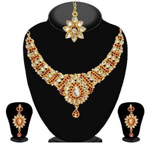 Kriaa 2102502 Maroon Stone <b>Bridal</b> <b>Jewelry</b> <b>Set</b> with 24K Gold Plate Maang Tikka and Zircon for Gifts - Product Image 1